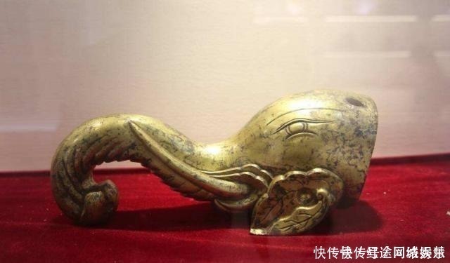 圆明园被毁150年后，专家对其修复时，发现50000多件文物