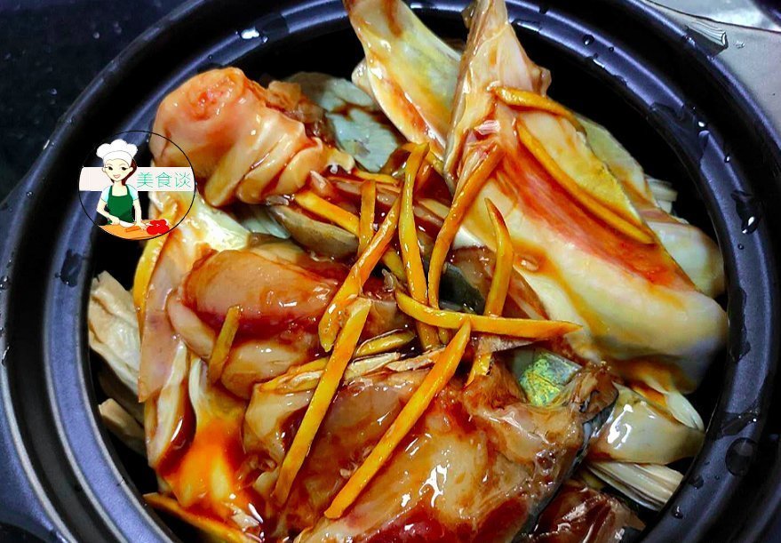 鱼头|冷天,家人最馋我做的腐竹鱼头煲,焖一锅特鲜美,好吃营养又好做