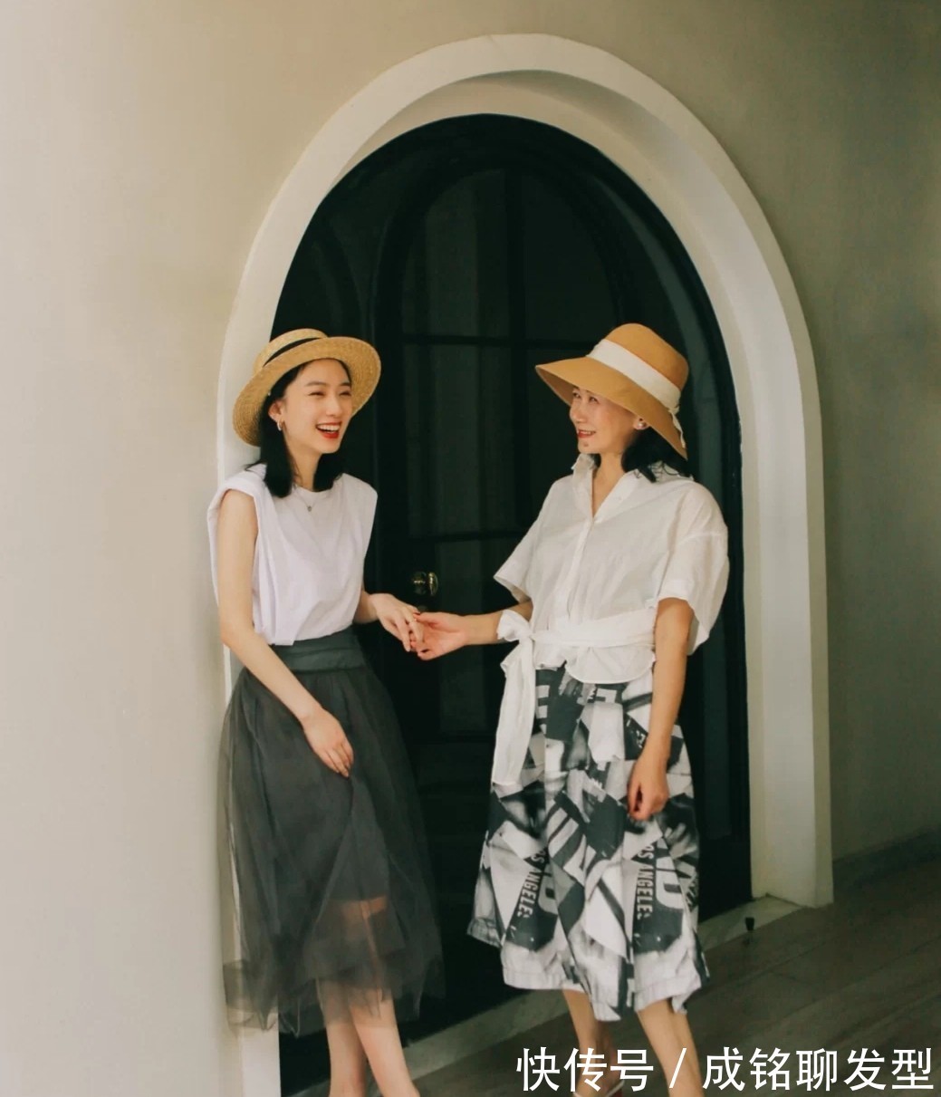 单品|被这些中年妈妈圈粉,每一套穿搭都值得借鉴,时髦高雅又显年轻