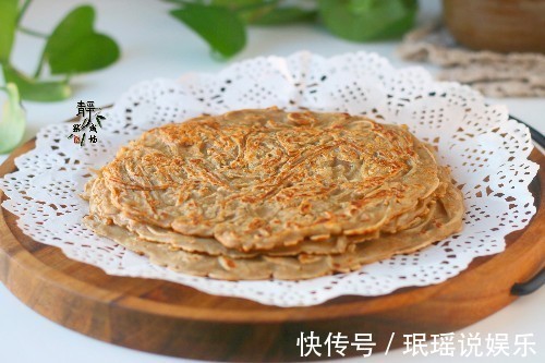 懒人早餐饼新做法,香甜柔软更护肝,老少皆宜,吃1口就忘不掉
