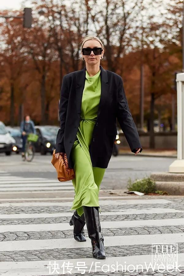 时髦人的秋冬，没点吸睛色彩怎么行