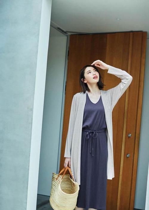  宅家|优衣库啥时候这么贴心了？瞧日系“宅家穿搭”，基本款照样很时髦