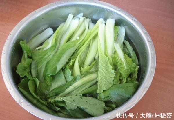 女人|这菜女人抓紧吃,养血驻颜,肌肤红润,味道鲜美,常吃气色好!