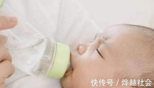 宝宝|什么时候给新生儿添加辅食最合适?一定不能早于这个时期