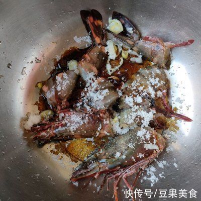 餐厅必点的烤虾，在家也能做