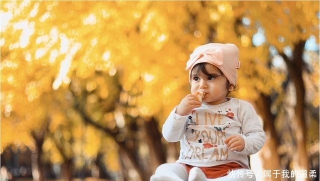 发现|九岁的孩子来家玩,偷了我的钱被发现了还撒谎,该怎么教育呢?