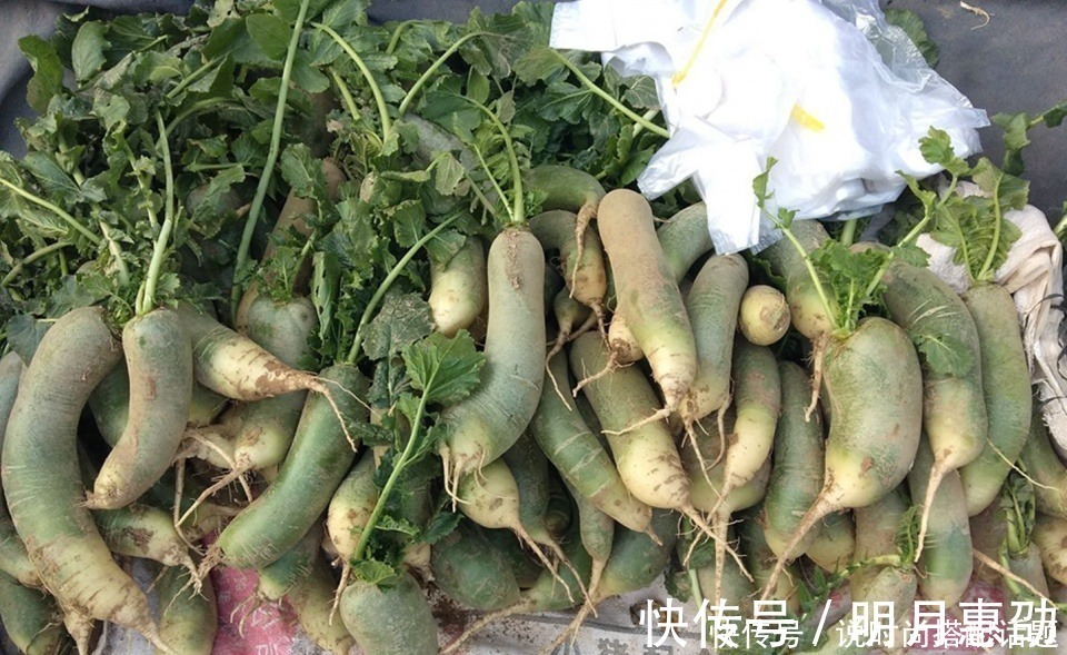 小人参|做萝卜丸子不用淀粉不用面粉，加它外酥里软不发硬，做一盆都吃光
