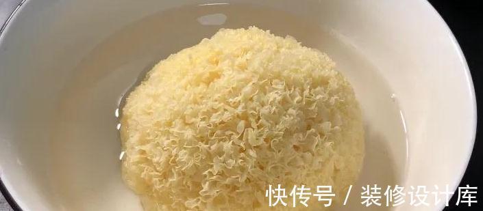 南瓜皮|秋季进补,用1块南瓜加1把花生,这样做,比燕窝还滋补,越吃越香