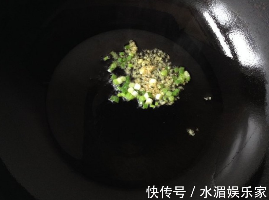 水淀粉|豆腐和它搭配在一起，看起来非常下饭，一上桌大人孩子抢着吃