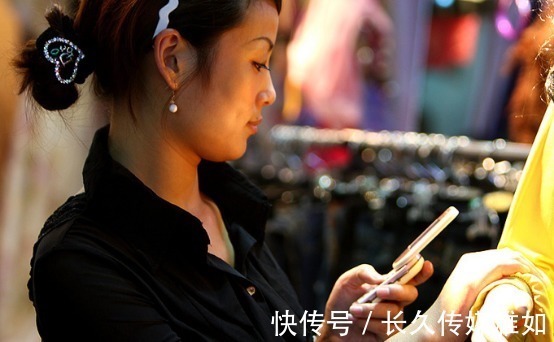 失眠|卵巢的“保护伞”被发现，不是黑豆，女性若爱吃，一天比一天年轻