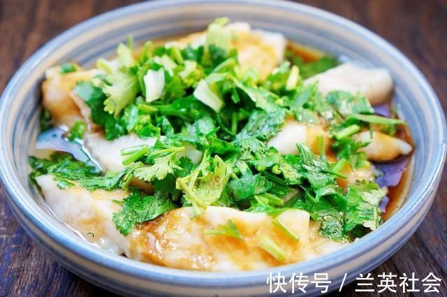 好吃|晒晒一家三口的晚餐,20分钟做好,好吃又营养,家人爱吃身体棒