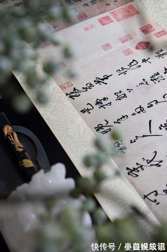 书房|这对夫妻晒出146㎡之家,一点都不豪华的“中式”,却被深深迷住