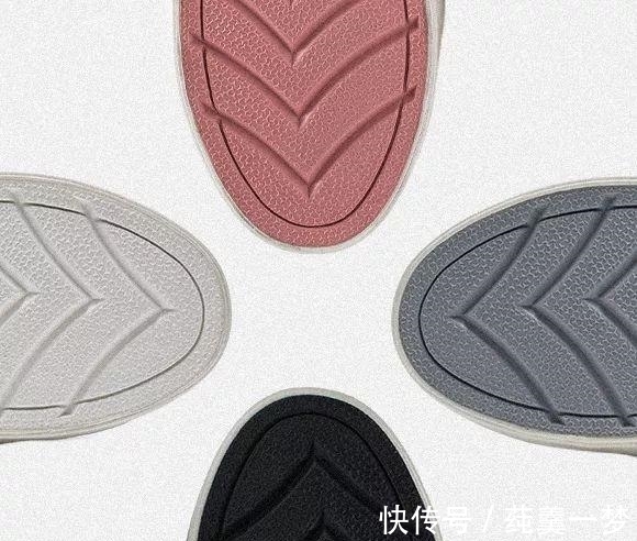 鞋身 Hello Kitty联名款,一起可爱温暖过冬