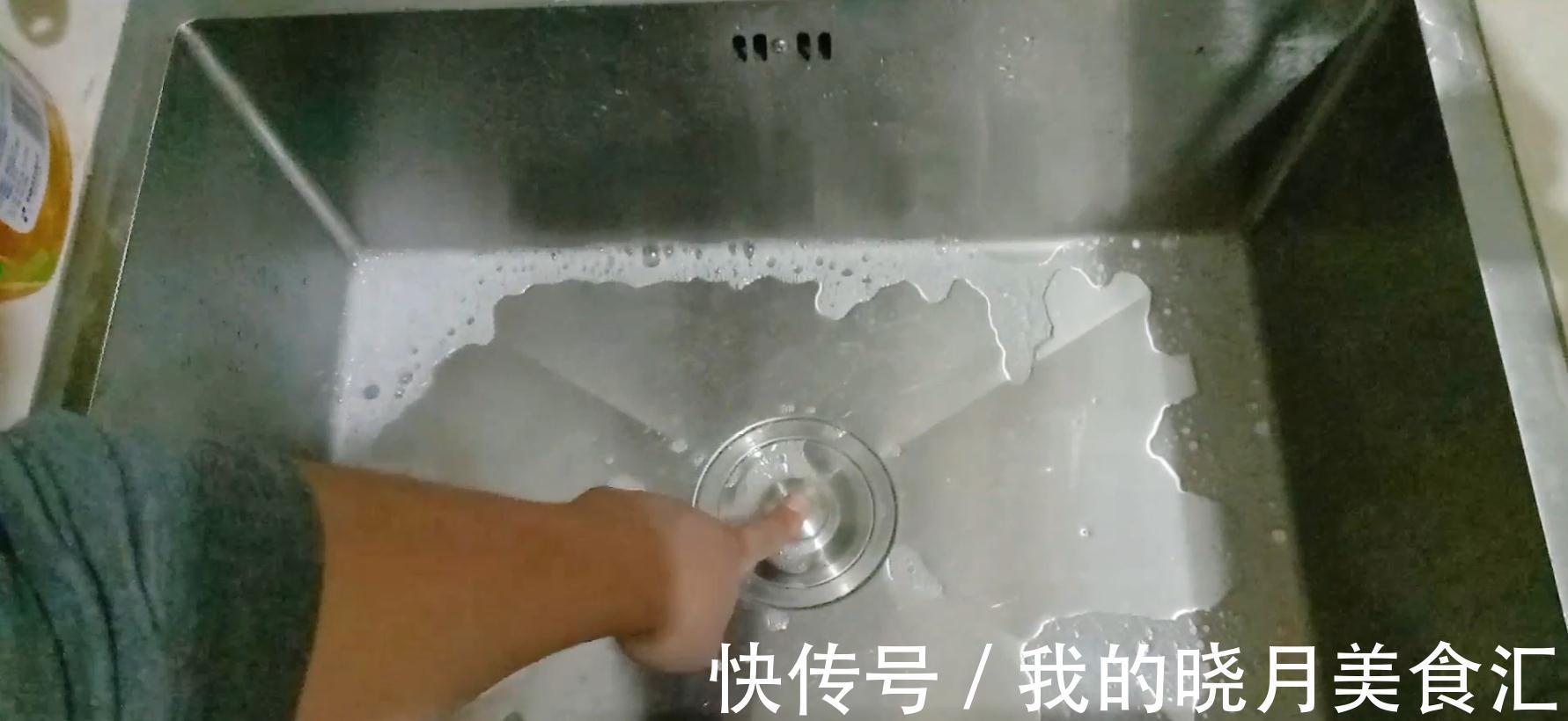 洗碗池下水道无论有多堵!撒一把小苏打,立马疏通,不花冤枉钱