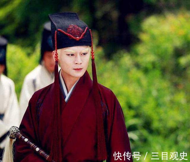 太监!穷秀才被太监刁难,不慌不忙,三个下联让太监羞惭万分