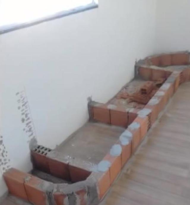 红砖|晒晒老公用红砖砌的沙发,刷上白漆,就算用上几十年也不会过时