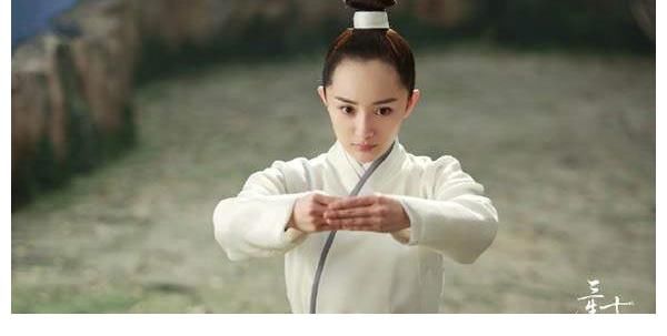 邓伦|《密逃3》邓伦比心功再现江湖，杨幂故地重游《三生三世》狐狸洞