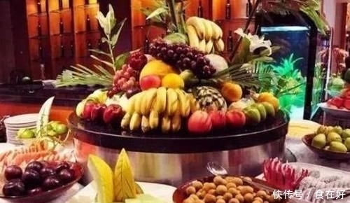 吃自助餐要吃3种“隐形贵菜”,瞧着不起眼,老板却生怕你多拿