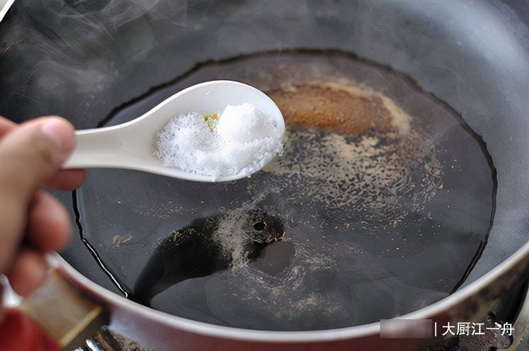 私藏20年腌萝卜配方和做法,酸辣脆嫩不易坏,学不会实在可惜了