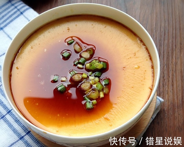 外婆|鸡蛋羹，用冷水蒸还是热水蒸都错了，教你正确做法，嫩滑无蜂窝