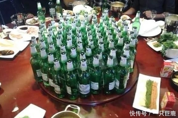 过年喝酒又要喝多了? 教你4个快速解酒的小妙招, 酒桌上必知