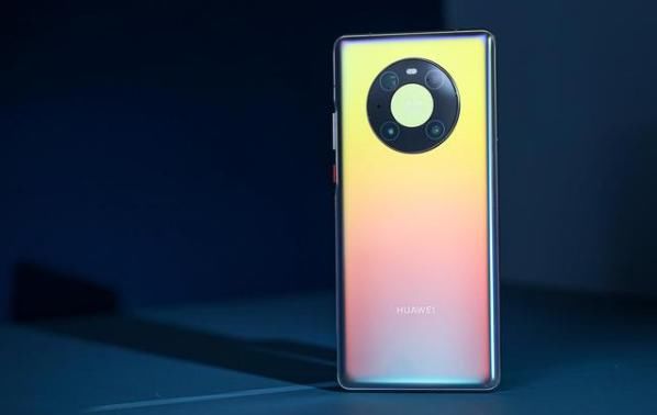 Mate40|华为Mate40真机点评，对比iPhone12，你关心的都在这里！