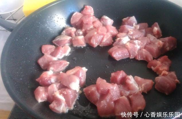  炒牛肉时，大厨都不用“淀粉”，只要加上它，牛肉嫩滑还不老