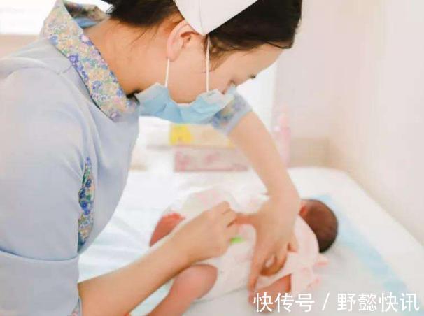 妈妈|刚出生的宝宝正对着妈妈咧嘴笑,护士却反手一巴掌,宝妈反而道谢