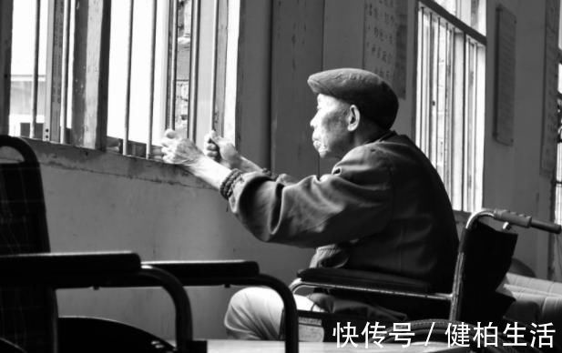 孩子|父母存款应该留给孩子,还是留着养老?聪明人会这样做,值得学习