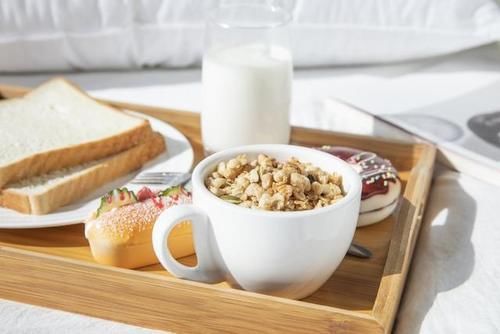 碳酸钙|钙片什么时候吃效果最好？可能很多人吃错了