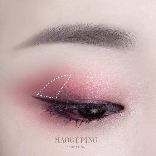 单眼皮眼妆不好画？跟着学起来，美到飞起！