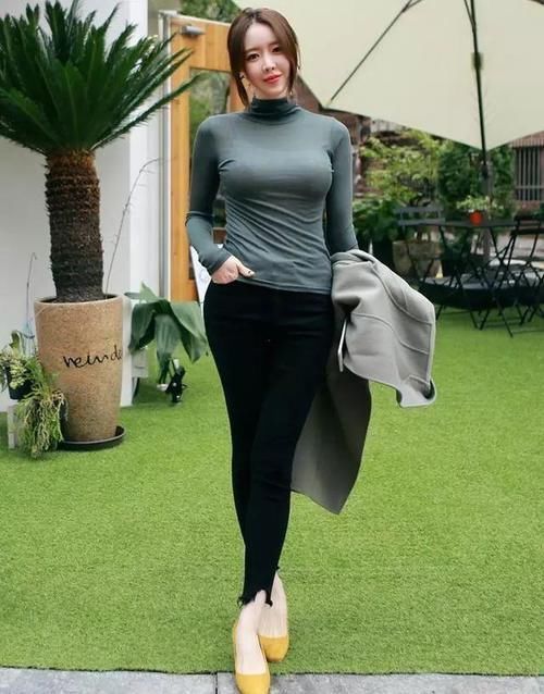 风景线 穿牛仔裤的性感女神,一改之前的性感,变成甜美可爱的少女风格