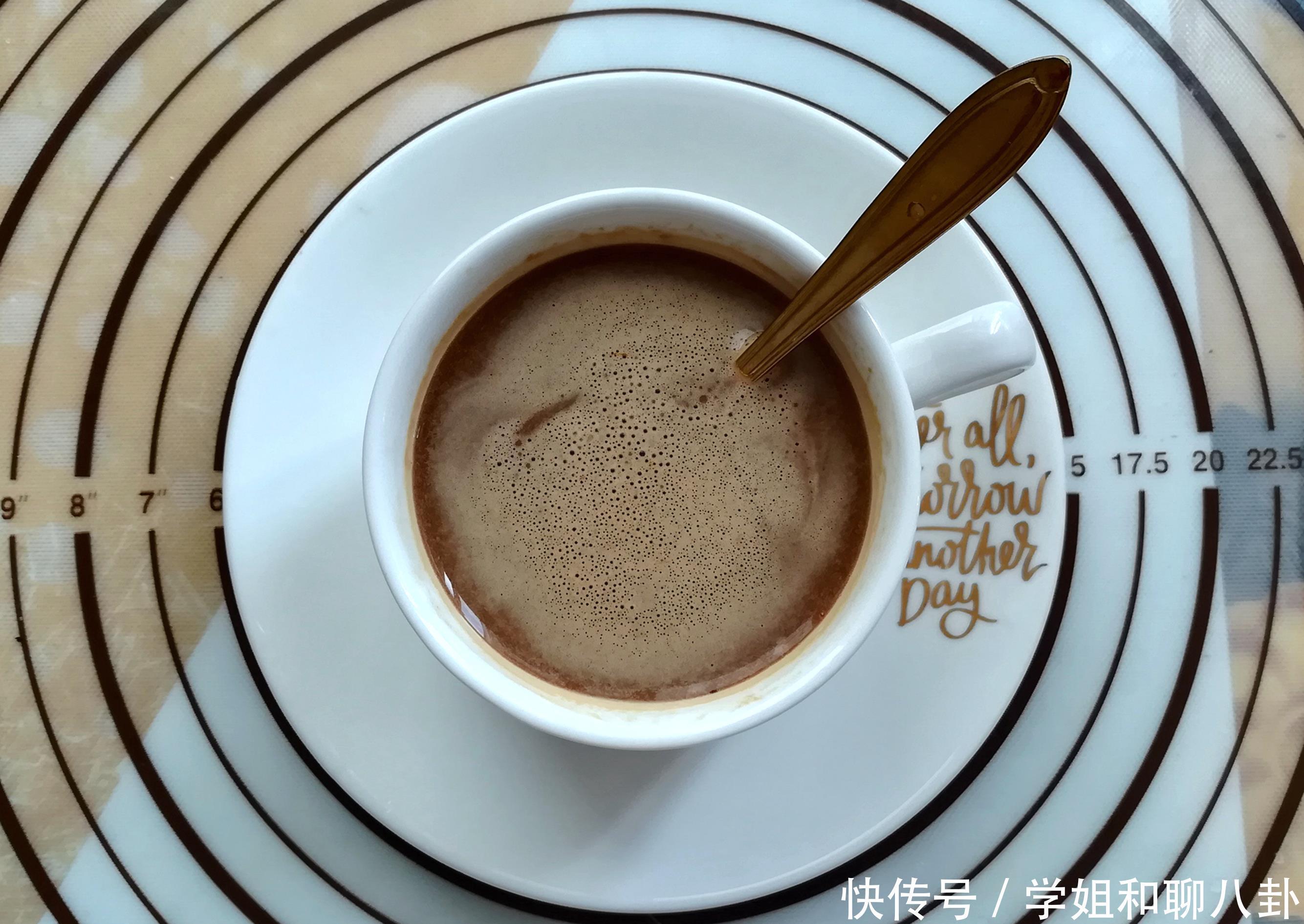 细腻|用了6年的面包配方,不加牛奶酸奶,香甜松软细腻,放3天也不硬