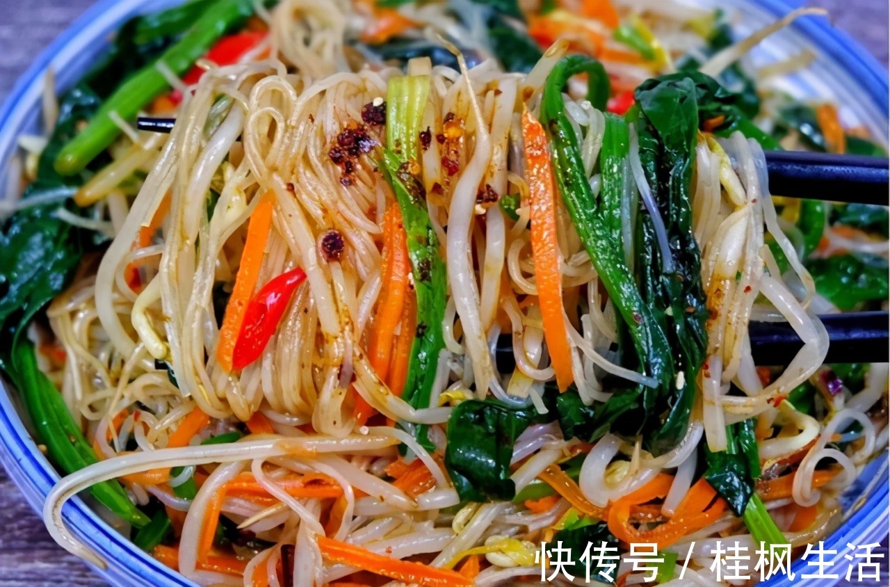 饭店|5分钟搞定的凉拌菜,比小咸菜爽口百倍,饭店大厨都做不出的美味