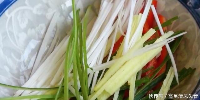 正确|清蒸鱼切记别放料酒和盐,教你正确做法,鱼肉鲜嫩多汁,不腥不老