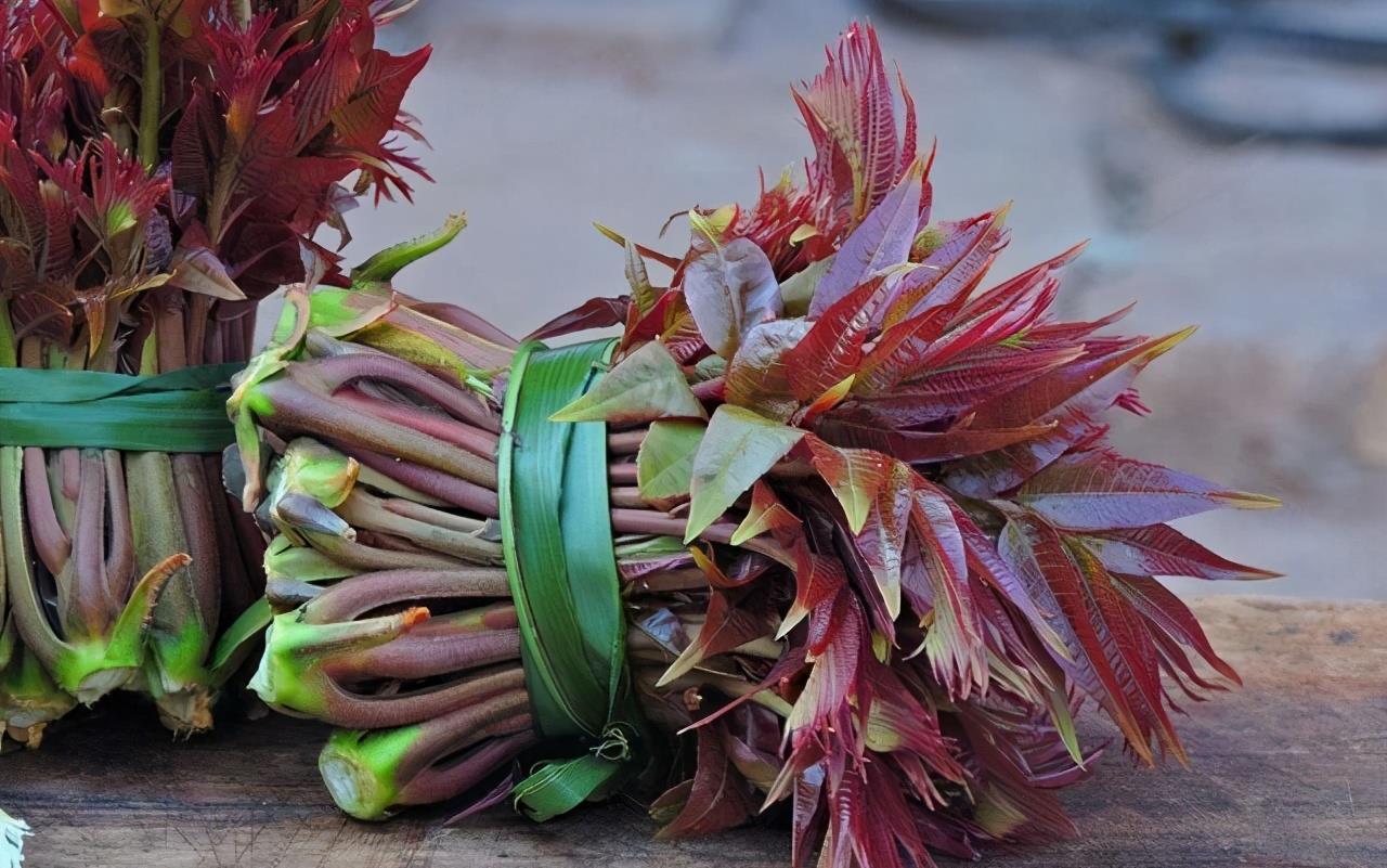 人到中年不妨坚持吃3种食物,滋肝明目,延缓衰老,增强抵抗力