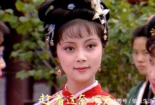 宝钗|红楼梦中, 薛宝钗不能入宫的真正原因?书中早有暗笔说明