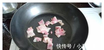 培根|煎鱼时，直接下油锅是不对的，掌握这个技巧，鱼皮不破、鱼肉不散