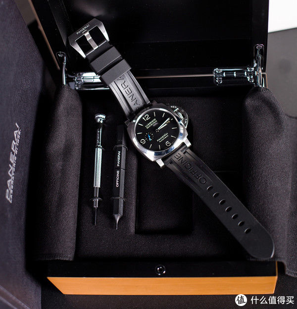 沛纳海|爆冷入手沛纳海LUMINOR，大表盘硬汉款一见钟情！附万国飞行员对比