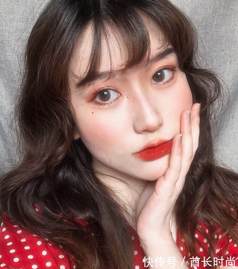 试色 这支甜橙复古雾面感的口红美炸了,试色根本承受不住好吗