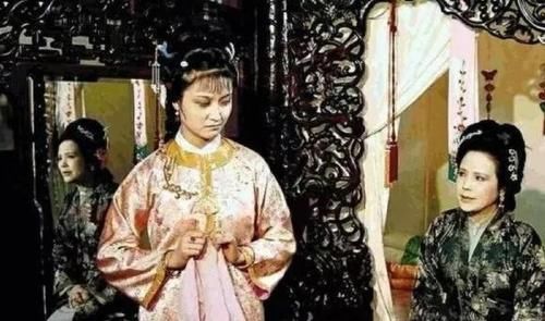 邢夫人@王夫人为什么没能在潇湘馆抄到贾宝玉的私物?紫鹃的话是准确答案