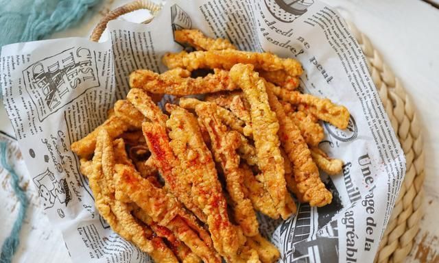 好吃|杏鲍菇这样做,感觉像在吃肉,外面酥脆特好吃,儿子边吃边说香