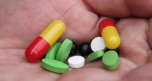 排毒|女性来例假，5种“零食”不妨多吃，补血排毒，子宫走“上坡路”