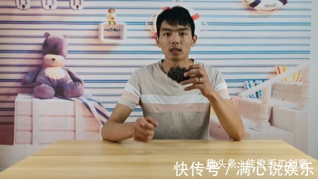 用旧的钢丝球别扔掉,再这样处理一下,一年能省不少钱!