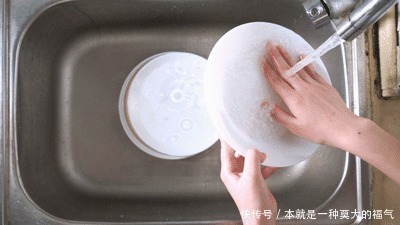 改装|住了3年的家,发现厨房水槽5个痛点,这样一改装,台面清清爽爽
