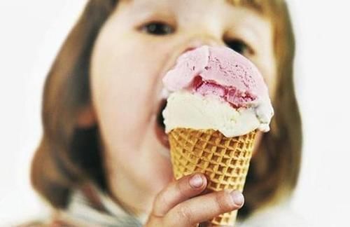 小朵|15岁女孩,呕血入院,查明原因,奶奶痛哭:我是为她好啊