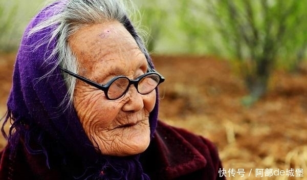 女性过了45岁后,多吃3种蔬菜,比喝牛奶强,帮助增强免疫力