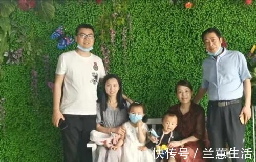 田静|看看郭威小时候的照片,是个乐天派,长大后却成为了内向的大男孩