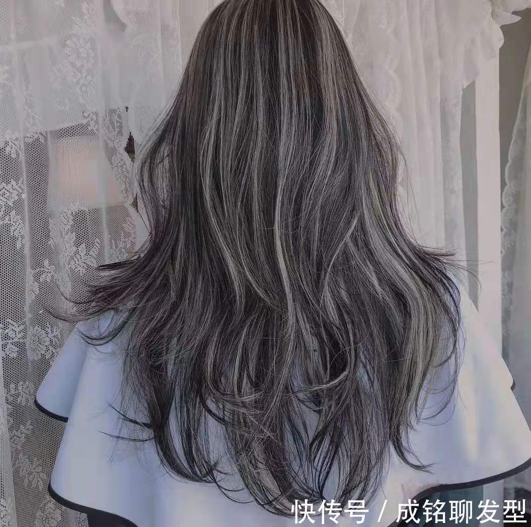 假发片 40岁头顶的头发都白了，不想染发，有啥好办法让白发变黑发吗？