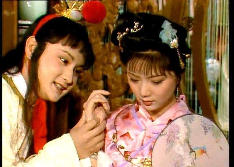 87版红楼梦!坚持不用替身的87版红楼梦,为何单独为宝钗饰演者张莉开先例?